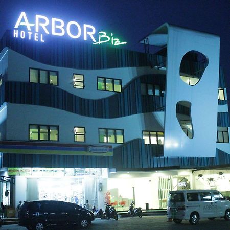 Arbor Biz Hotel Μακασάρ Εξωτερικό φωτογραφία