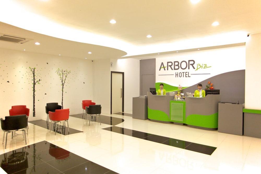 Arbor Biz Hotel Μακασάρ Εξωτερικό φωτογραφία