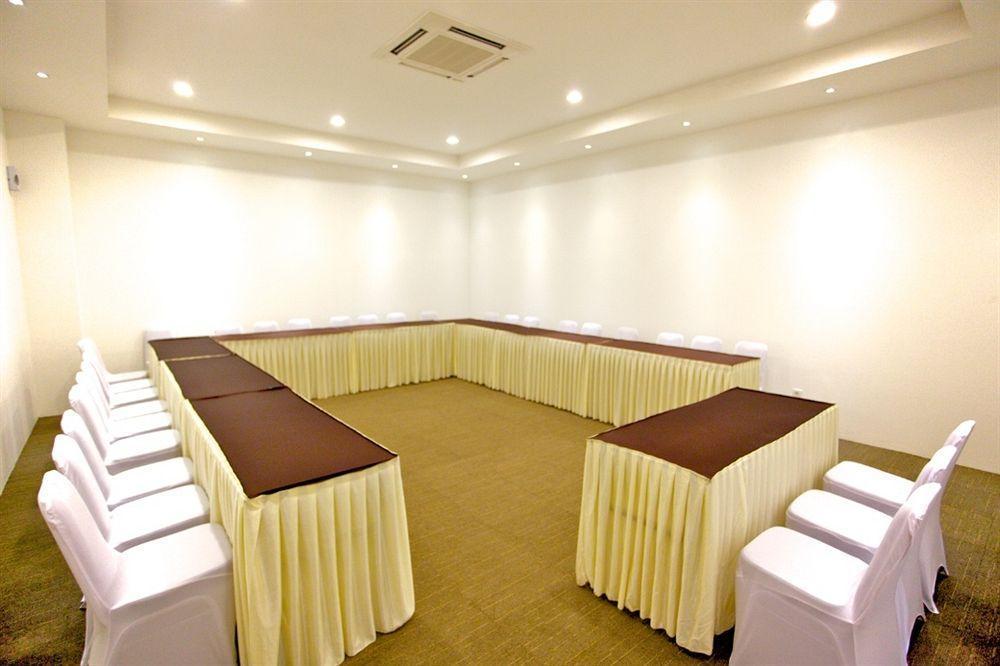 Arbor Biz Hotel Μακασάρ Εξωτερικό φωτογραφία