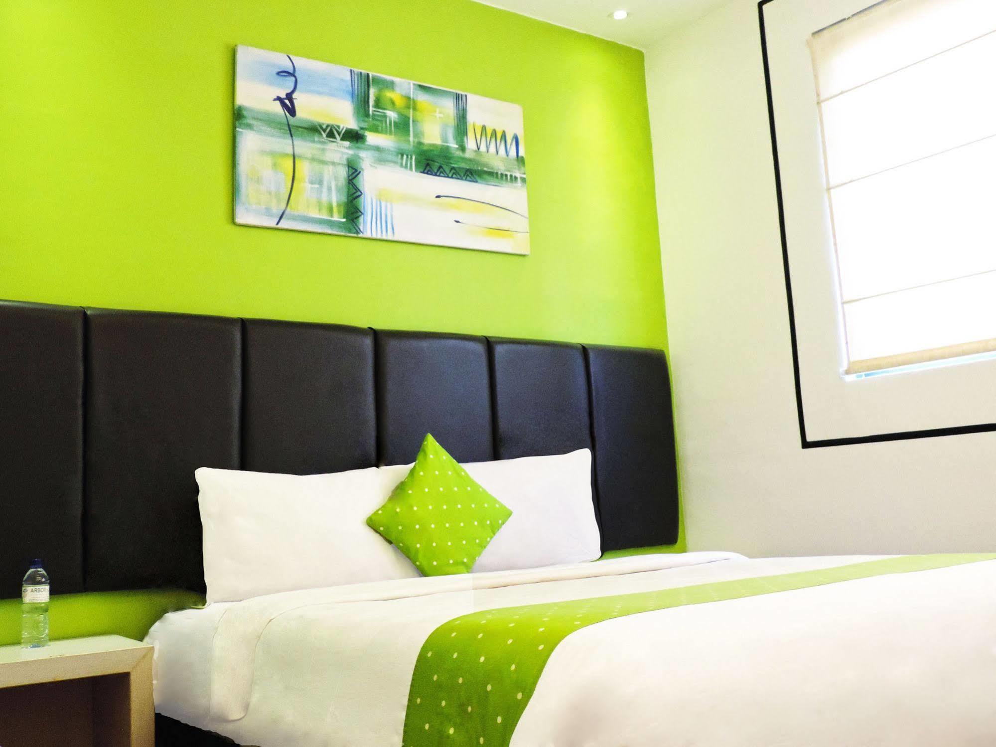 Arbor Biz Hotel Μακασάρ Εξωτερικό φωτογραφία
