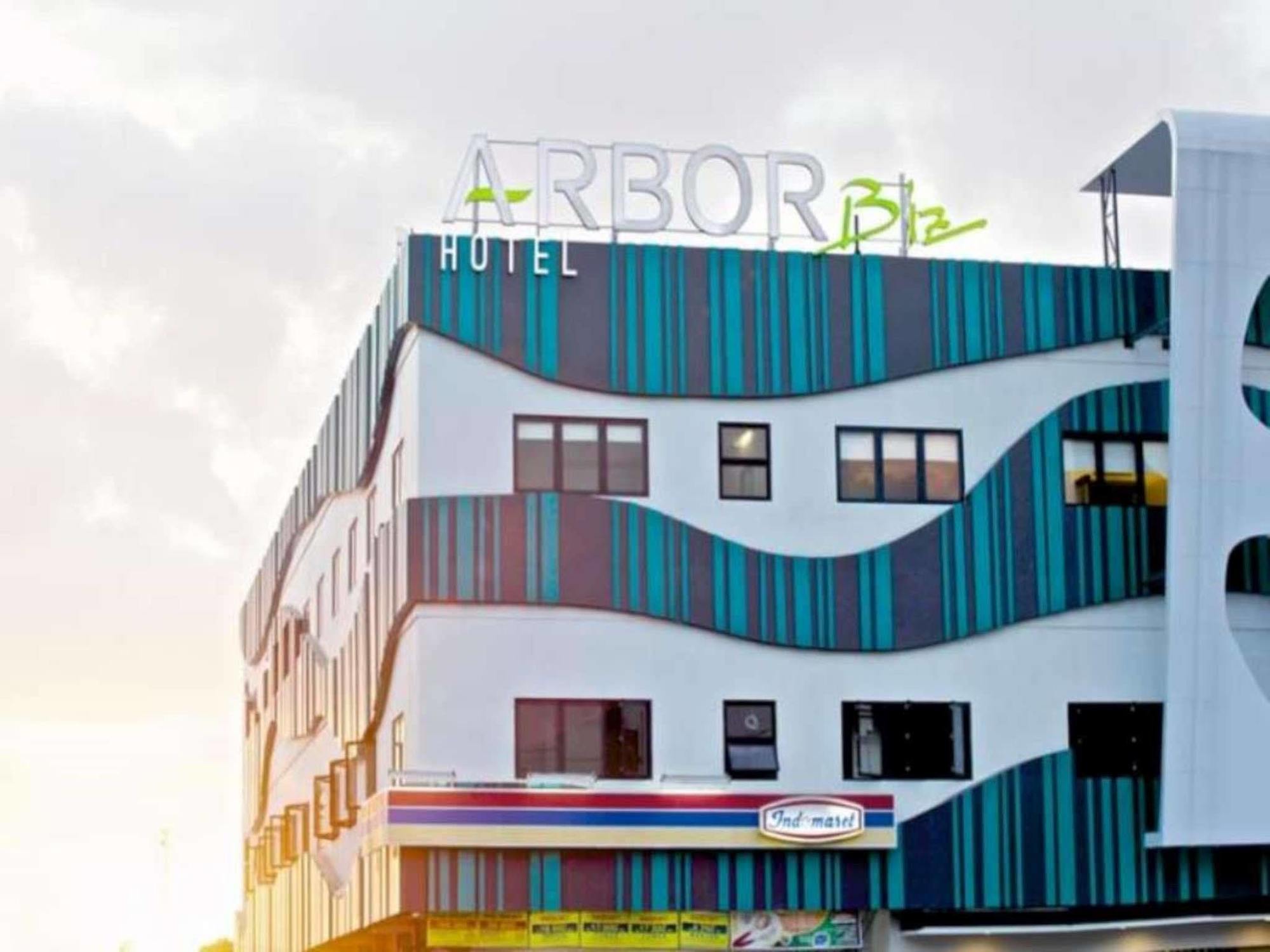 Arbor Biz Hotel Μακασάρ Εξωτερικό φωτογραφία