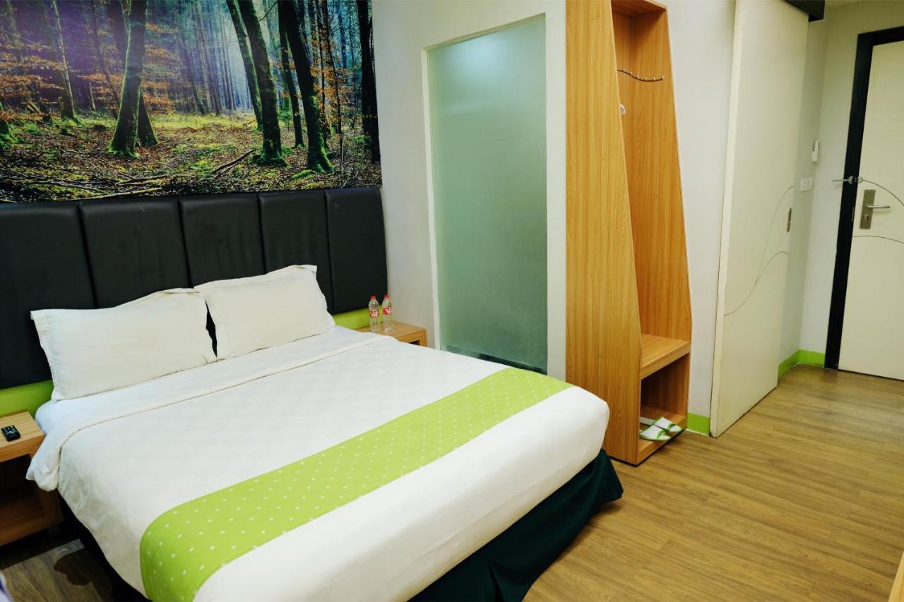 Arbor Biz Hotel Μακασάρ Εξωτερικό φωτογραφία