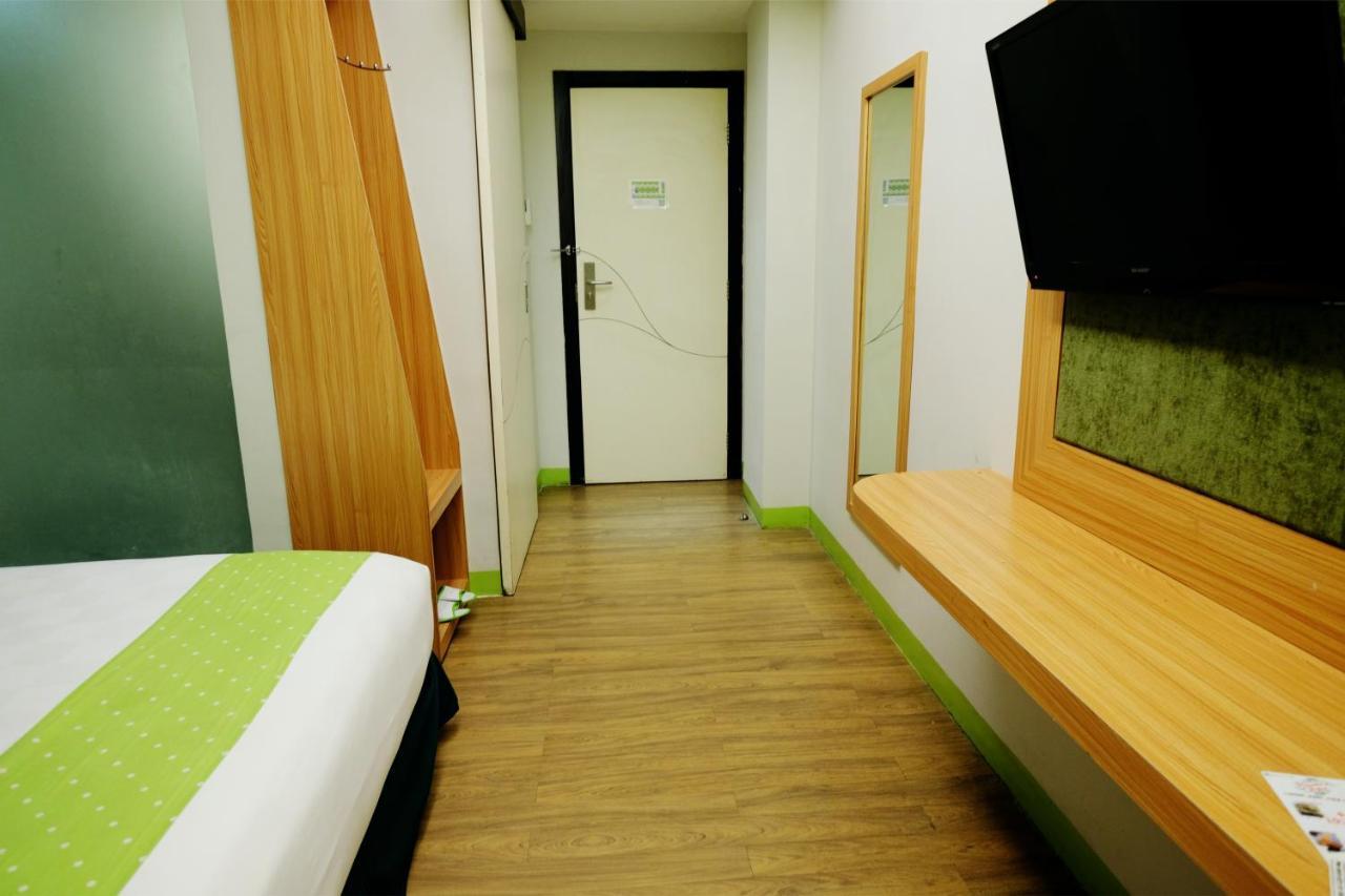 Arbor Biz Hotel Μακασάρ Εξωτερικό φωτογραφία