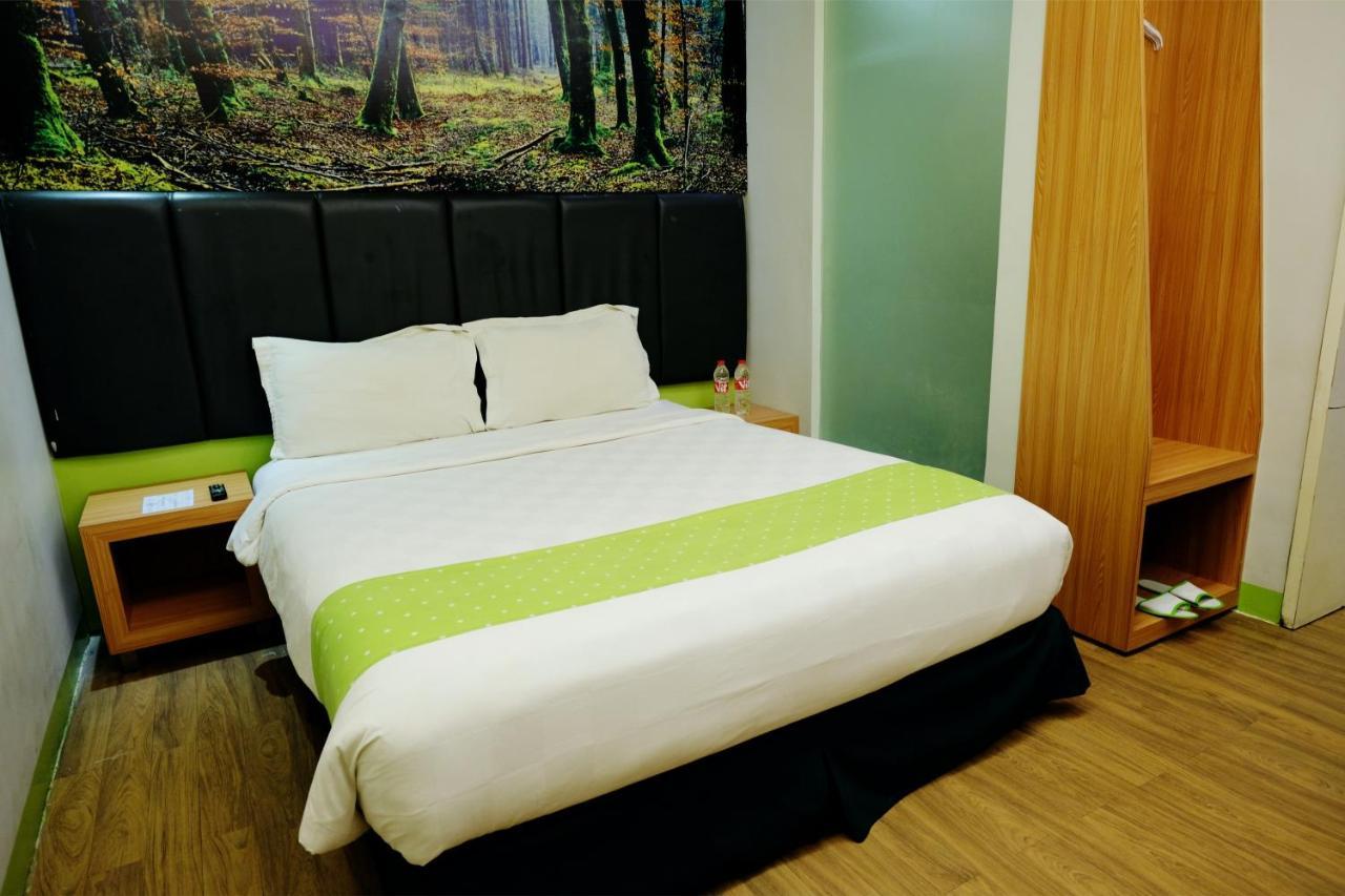 Arbor Biz Hotel Μακασάρ Εξωτερικό φωτογραφία