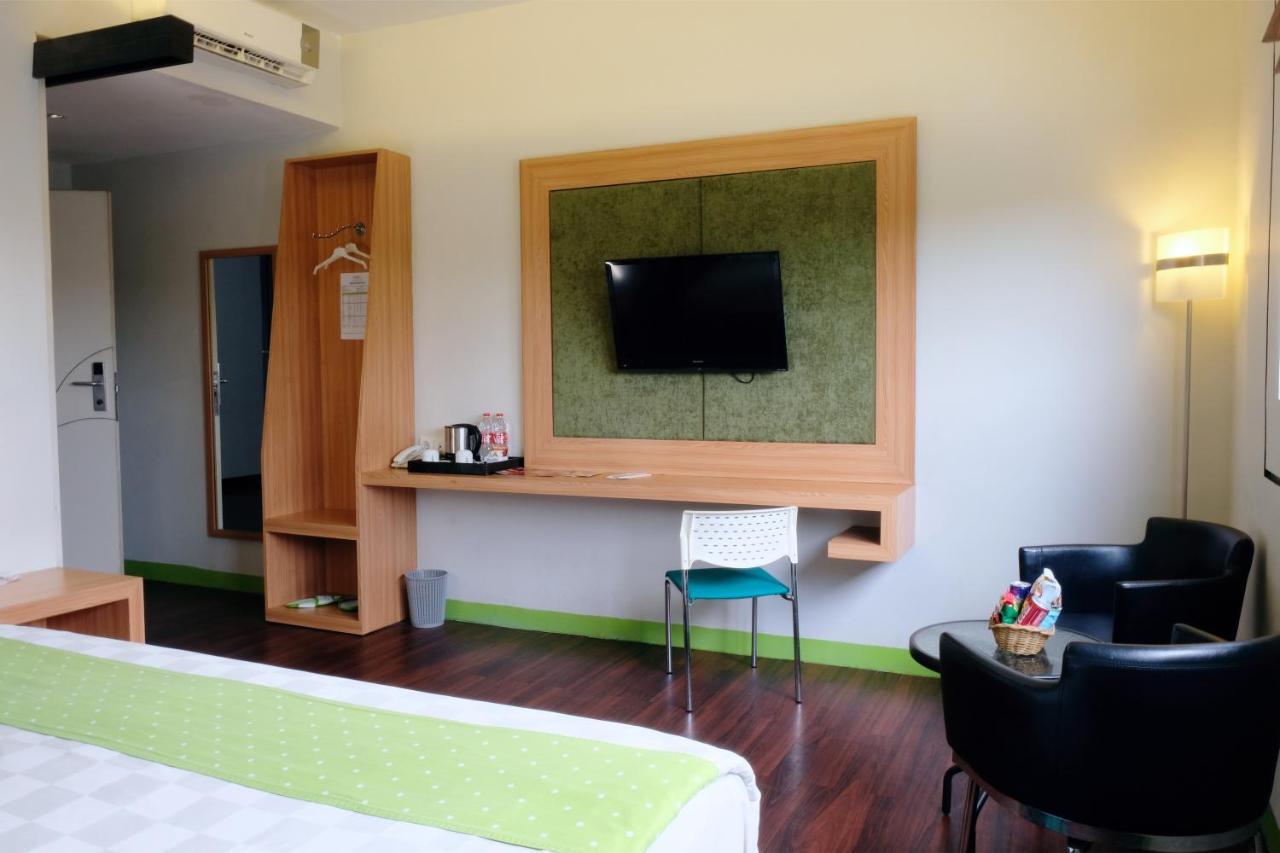Arbor Biz Hotel Μακασάρ Εξωτερικό φωτογραφία