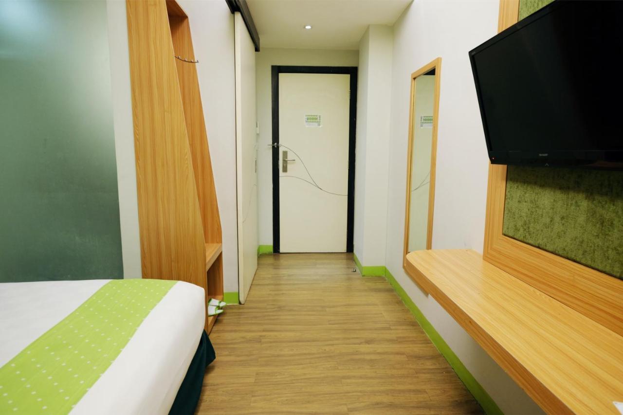 Arbor Biz Hotel Μακασάρ Εξωτερικό φωτογραφία